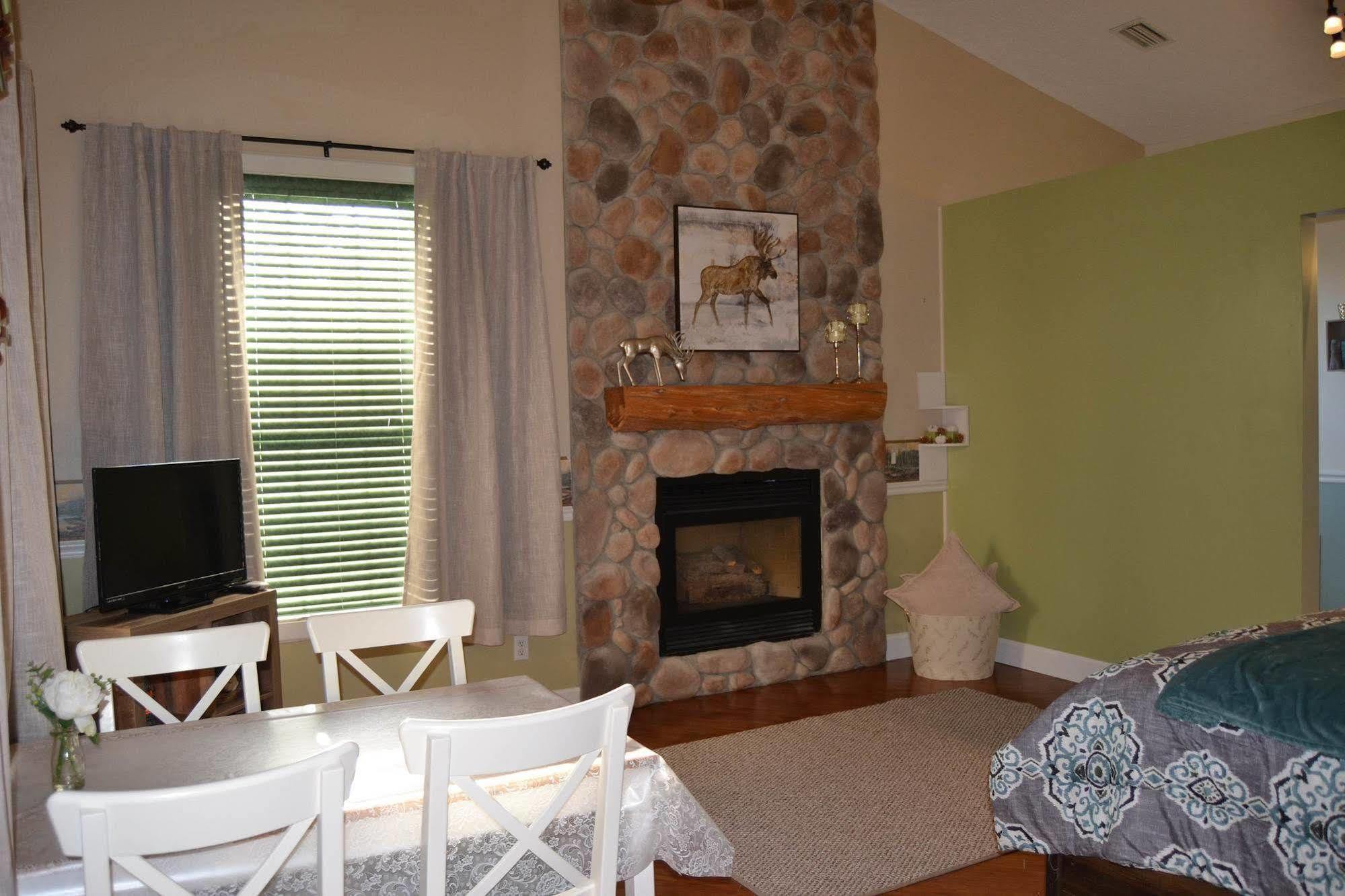 Floral City Rock Pointe Ranch B&B 외부 사진