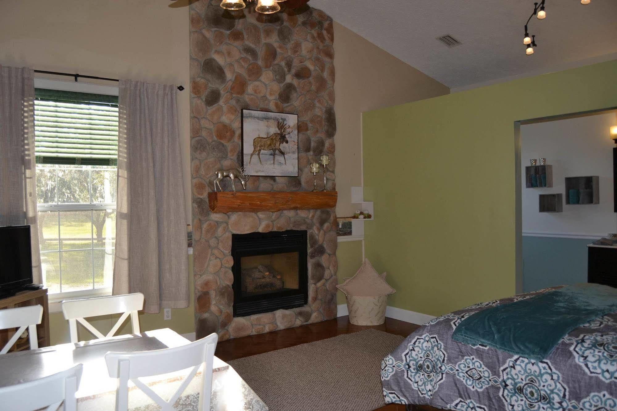 Floral City Rock Pointe Ranch B&B 외부 사진